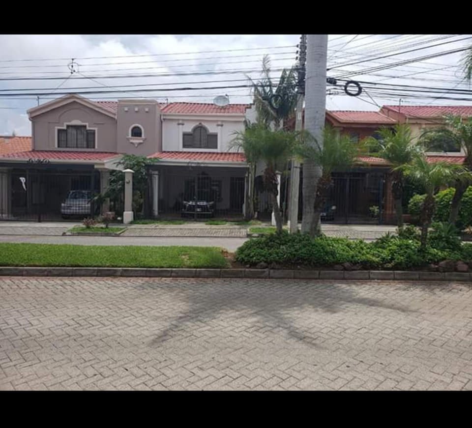 Se cede deuda, casa en Belén, Heredia 53000000
