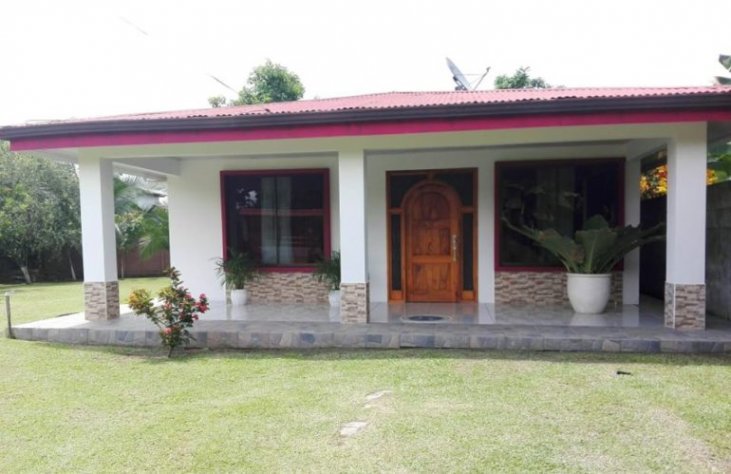 VENDO CASA ELEGANTE PARA ESTRENAR ROXANA, GUAPILES ₡60.000.000